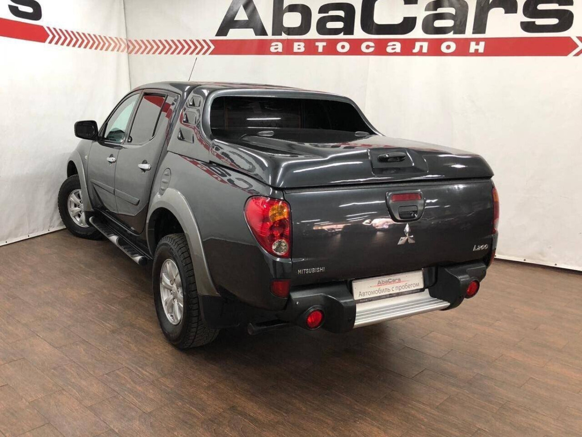 Mitsubishi L200