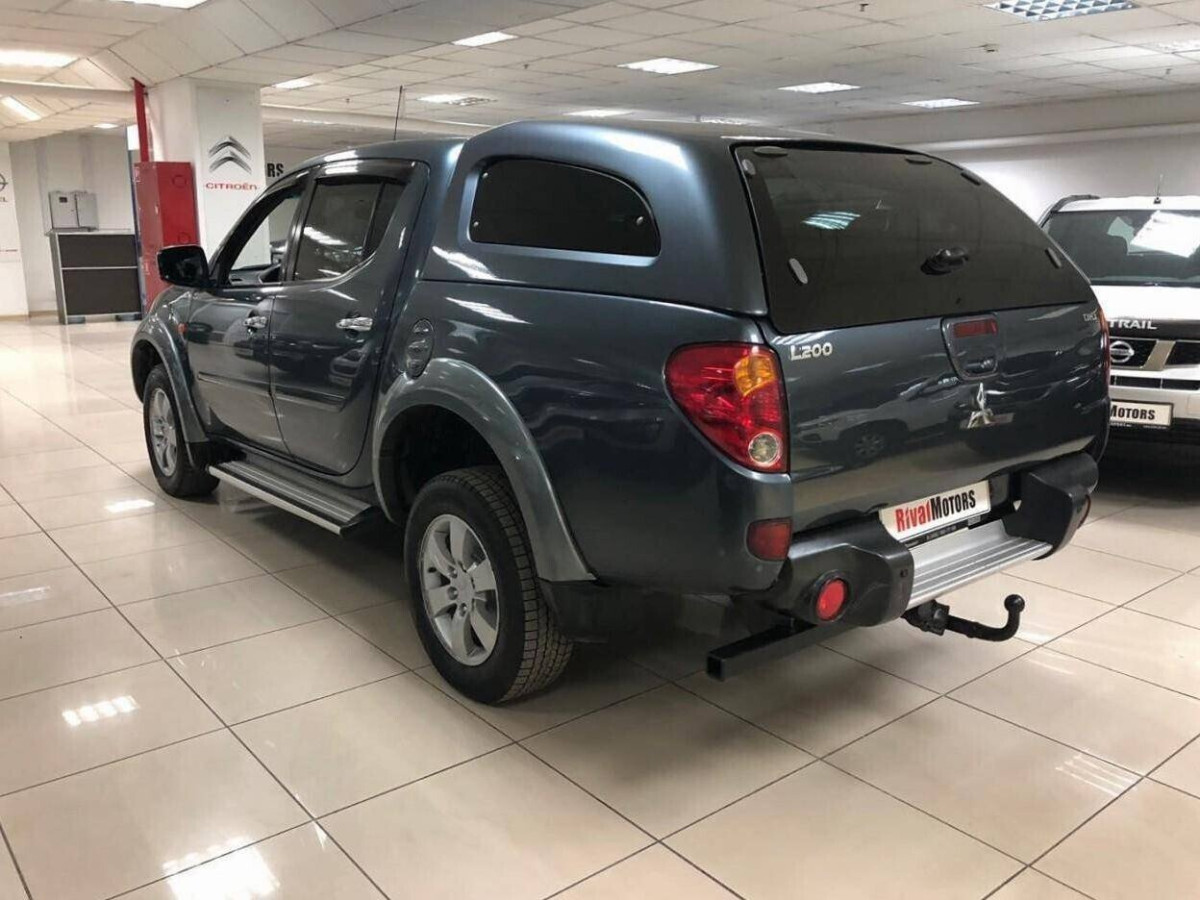 Mitsubishi L200