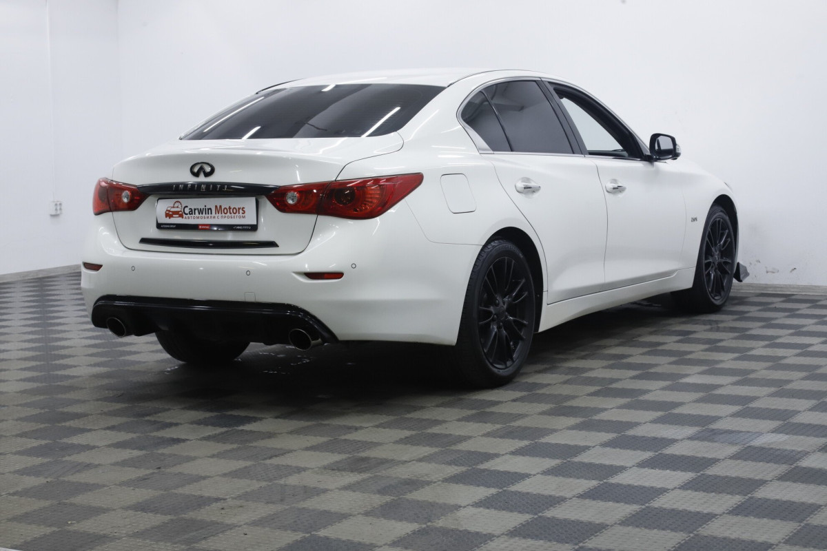 Infiniti Q50