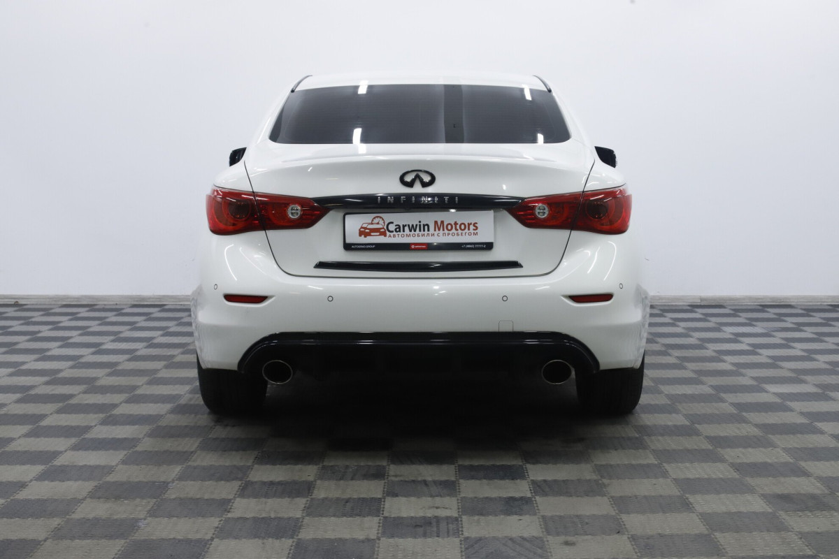 Infiniti Q50