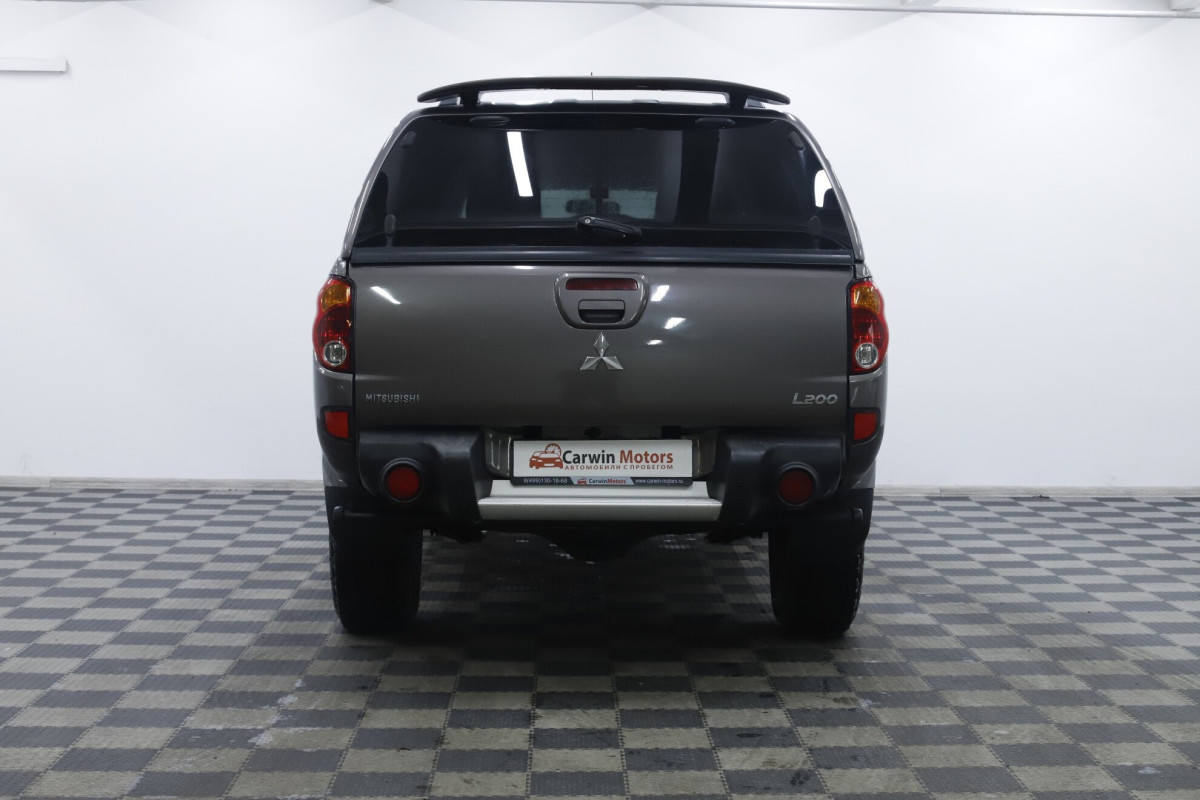 Mitsubishi L200