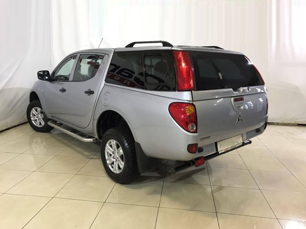 Mitsubishi L200