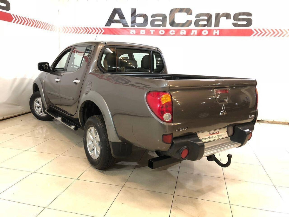 Mitsubishi L200