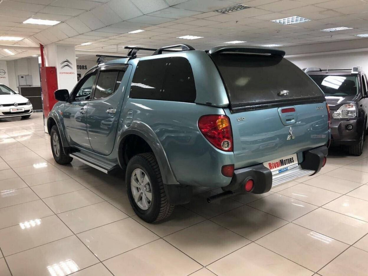 Mitsubishi L200