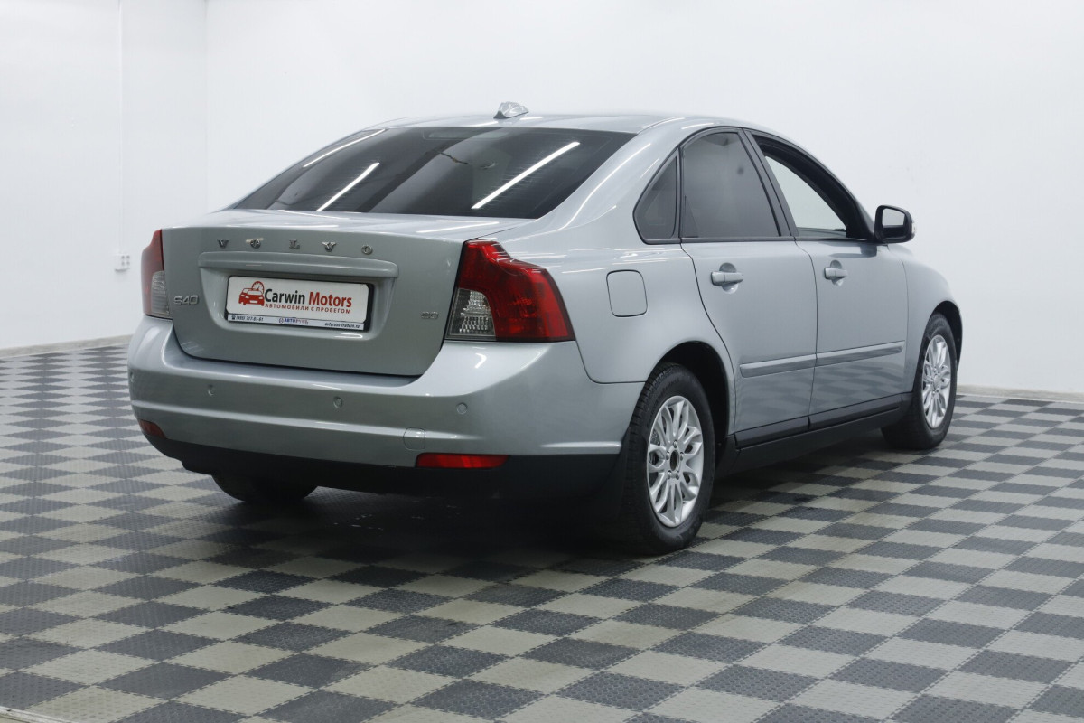 Volvo S40