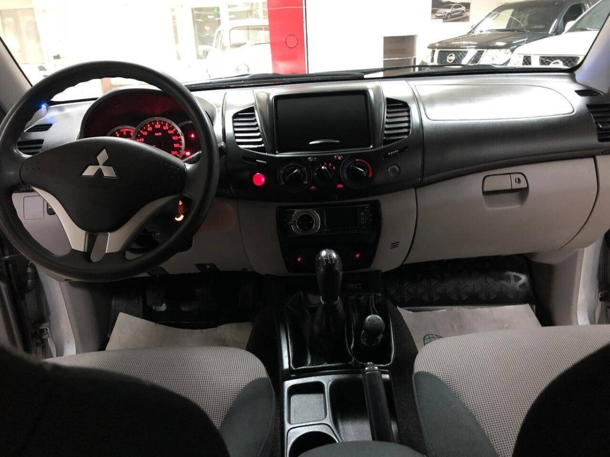 Mitsubishi L200