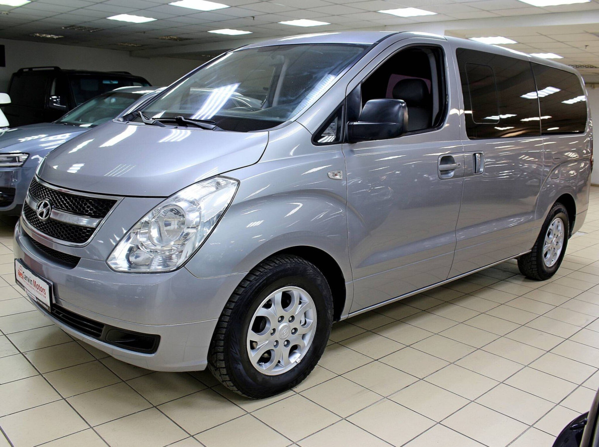 Hyundai Grand Starex