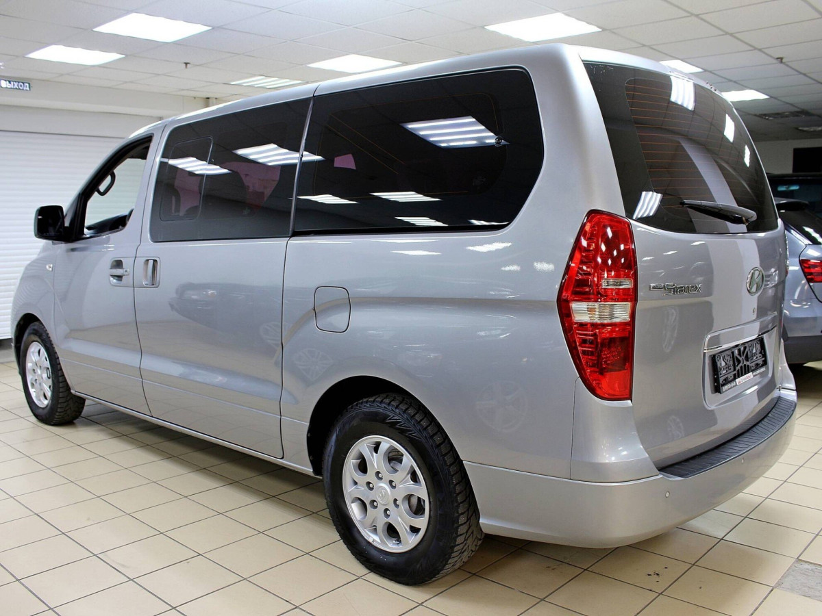 Hyundai Grand Starex