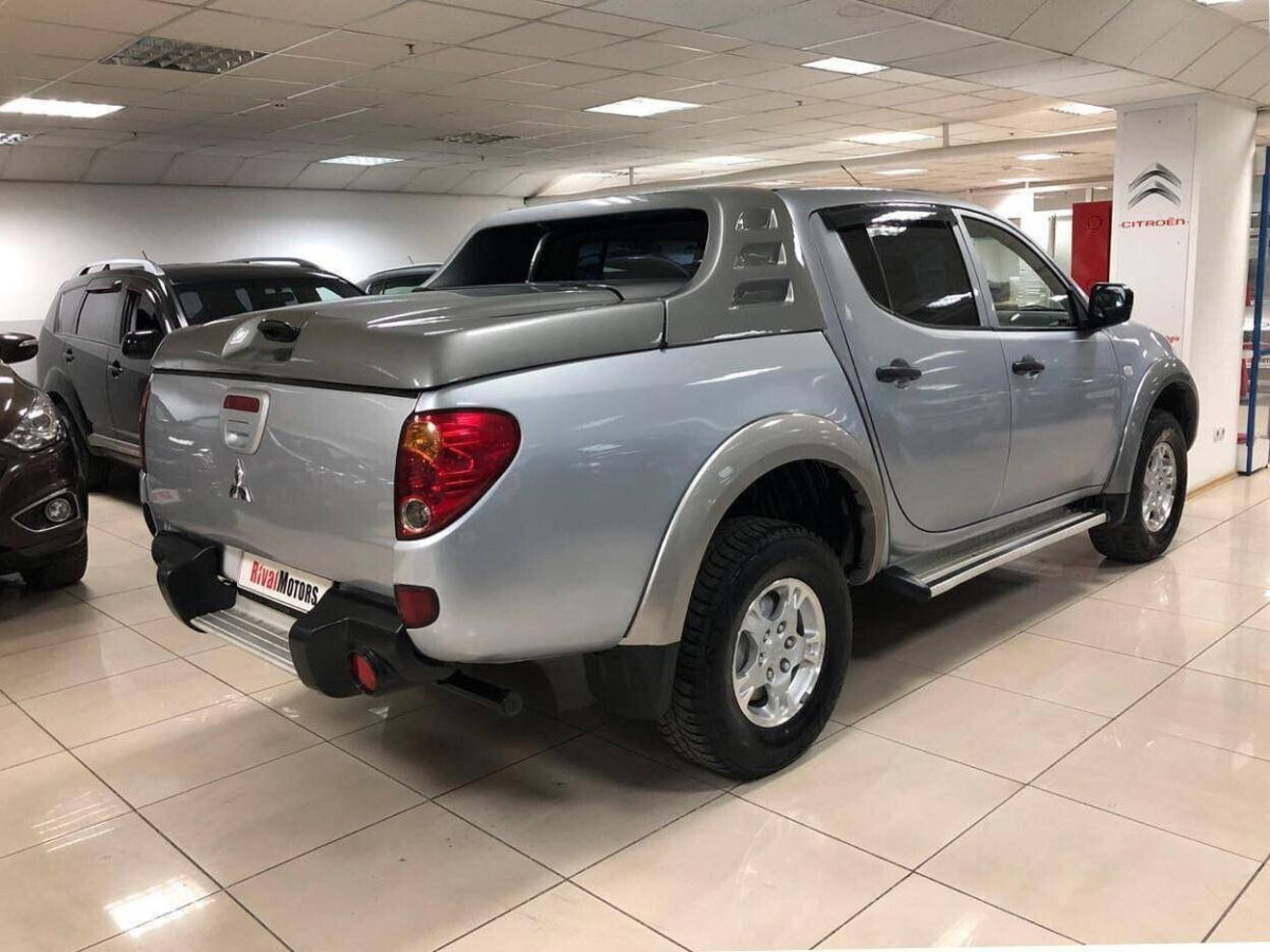 Mitsubishi L200