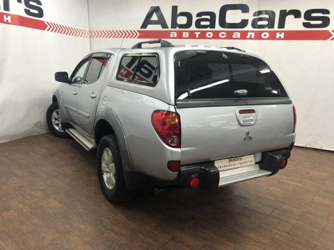 Mitsubishi L200