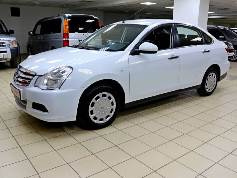 Nissan Almera