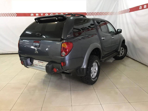 Mitsubishi L200