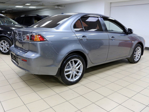 Mitsubishi Lancer