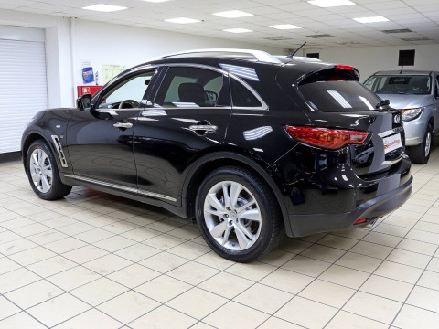 Infiniti QX70