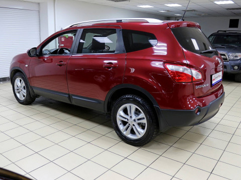 Nissan Qashqai+2