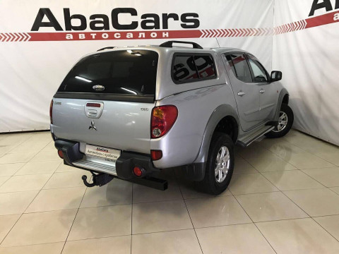 Mitsubishi L200